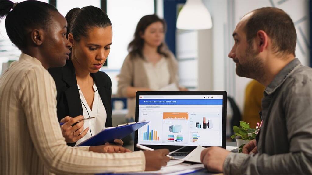 Estratégias B2B em 2025 - Personalização, IA e experiência omnichannel